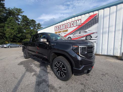 Used 2023 GMC Sierra 1500 AT4 w/ Technology Package AWD/4WD image 1