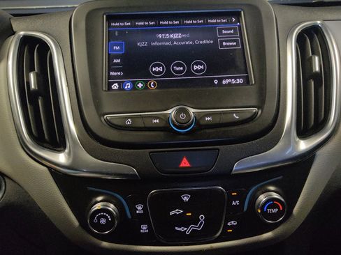 Used 2021 Chevrolet Equinox LS FWD image 25