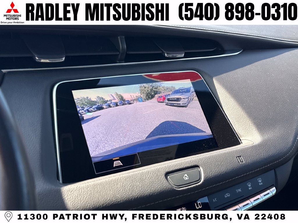 Used 2021 Cadillac XT4 Luxury w/ Cold Weather Package AWD/4WD image 9
