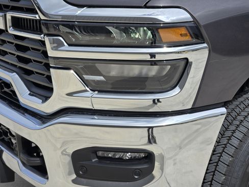 New 2026 RAM 2500 Tradesman AWD/4WD image 7