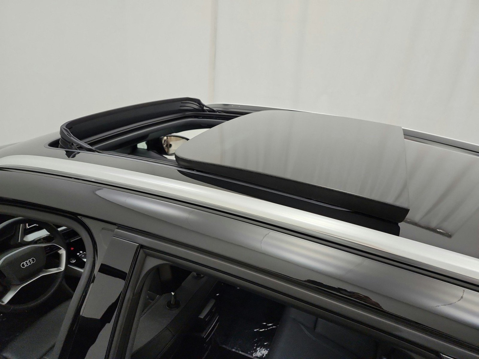 Used 2024 Audi Q4 e-tron Premium AWD/4WD image 11