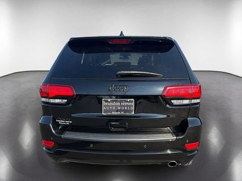 Used 2020 Jeep Grand Cherokee Altitude AWD/4WD image 7