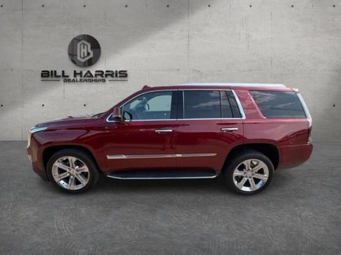 Used 2016 Cadillac Escalade Luxury AWD/4WD image 3