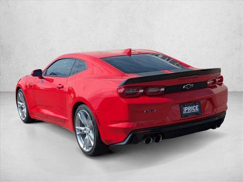 Used 2021 Chevrolet Camaro LT w/ Technology Package RWD image 7