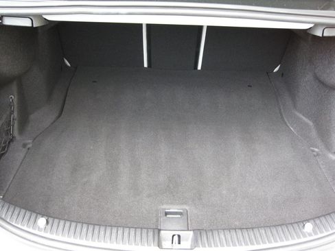 Used 2017 Mercedes-Benz C 300 Sedan image 30