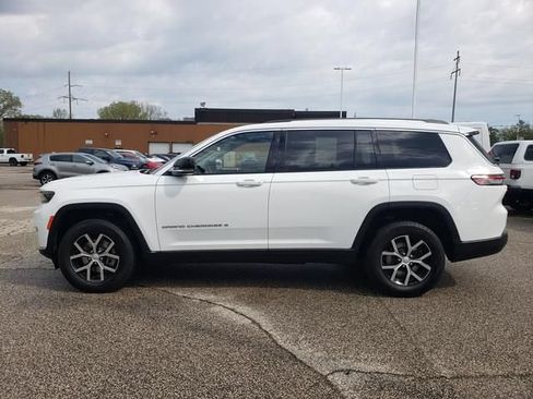 Used 2023 Jeep Grand Cherokee L Limited AWD/4WD image 7