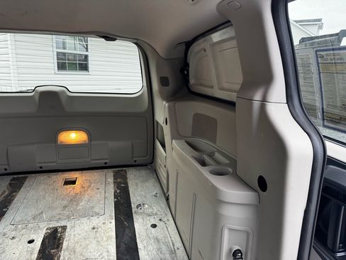 Used 2015 RAM C/V Tradesman image 13