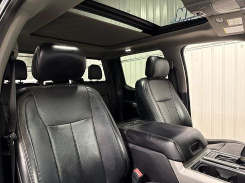 Used 2018 Ford F150 Lariat w/ Equipment Group 502A Luxury AWD/4WD image 21