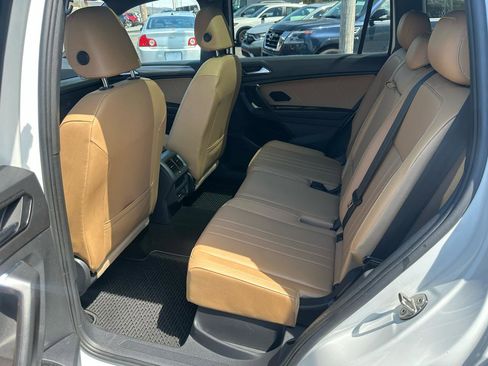 Used 2022 Volkswagen Tiguan SE R-Line AWD/4WD image 12