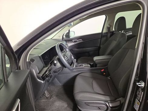Certified 2026 Kia Sportage LX FWD image 11