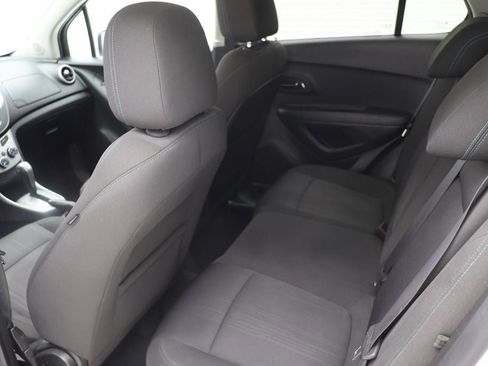 Used 2016 Chevrolet Trax LT image 10