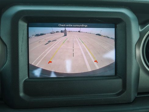 Used 2022 Jeep Wrangler Unlimited Sport image 29