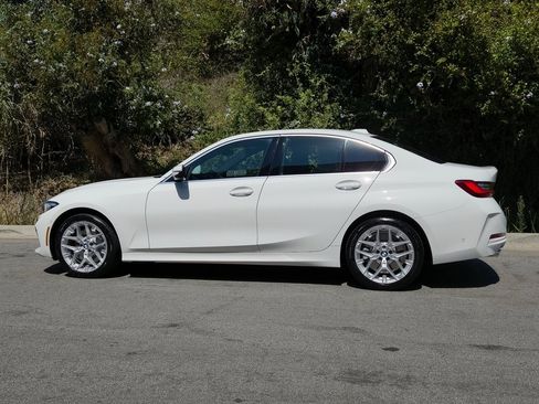 Used 2025 BMW 330i Sedan w/ Parking Assistance Package image 28