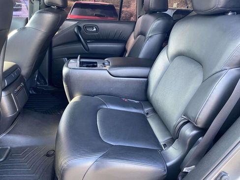 Used 2022 Nissan Armada SL w/ Midnight Edition Package image 10