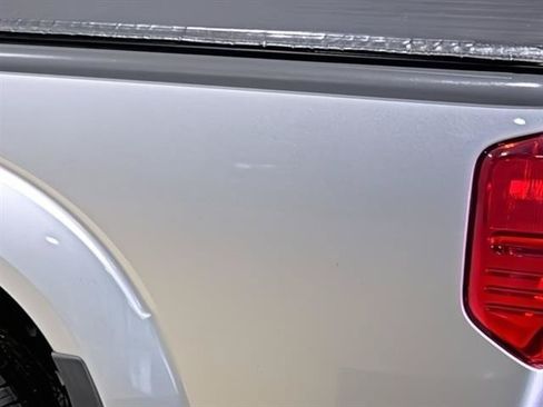 Used 2016 Nissan Frontier SV AWD/4WD image 10