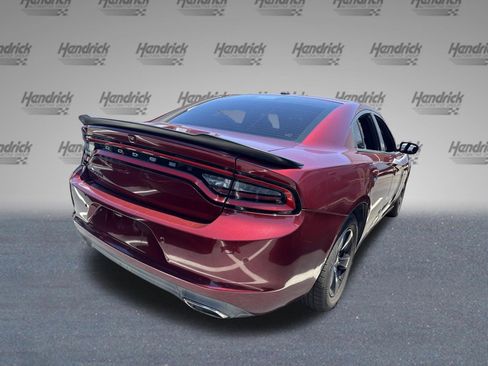 Used 2019 Dodge Charger SXT w/ Blacktop Package RWD image 9