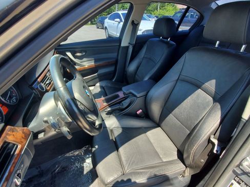 Used 2011 BMW 335i xDrive Sedan image 13