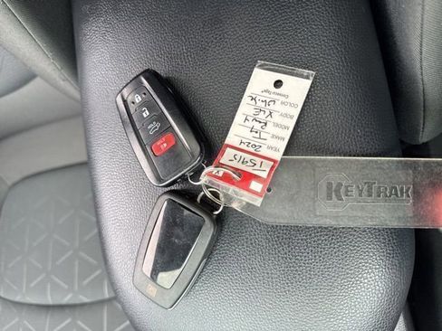 Used 2024 Toyota RAV4 XLE w/ Convenience Package image 30