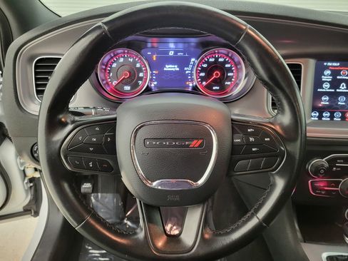 Used 2023 Dodge Charger SXT image 4