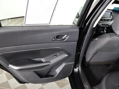 Used 2024 Nissan Altima 2.5 SV FWD image 45