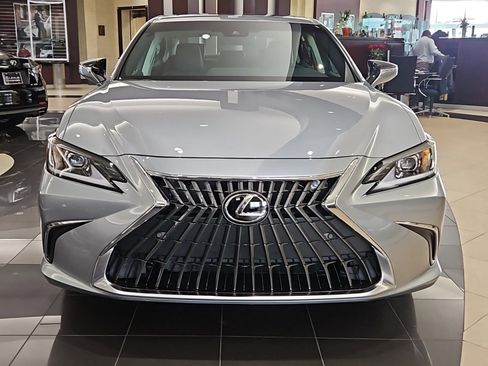 New 2025 Lexus ES 350 w/ Premium Package image 2
