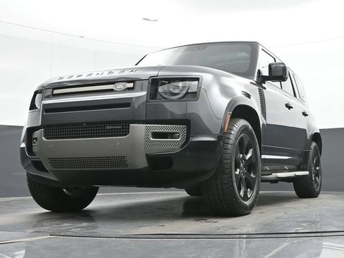 Used 2023 Land Rover Defender 110 X-Dynamic SE AWD/4WD image 9