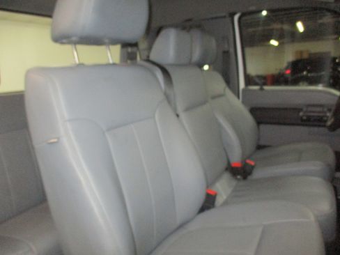 Used 2016 Ford F250 XL w/ Power Equipment Group AWD/4WD image 13