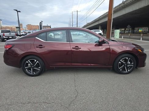 Used 2025 Nissan Sentra SV image 7