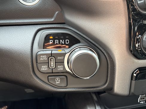 Used 2025 RAM 1500 Big Horn AWD/4WD image 31