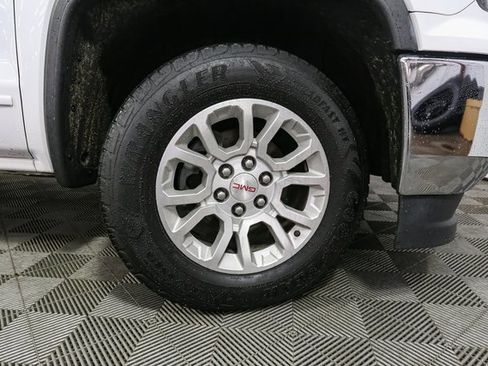 Used 2017 GMC Sierra 1500 SLE w/ SLE Value Package image 12