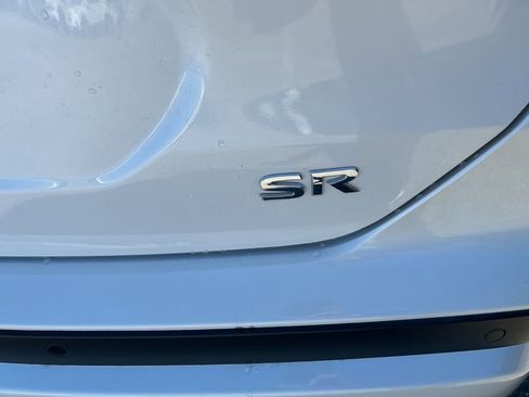Used 2023 Nissan Kicks SR w/ SR Premium Package FWD image 6