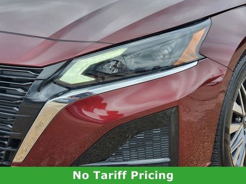 Used 2024 Nissan Altima 2.5 SV w/ SV Premium Package FWD image 6