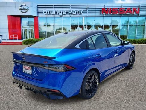 New 2026 Nissan Sentra SR w/ Floor Mat Package FWD image 2