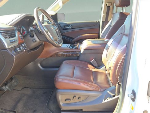 Used 2018 Chevrolet Suburban Premier image 8