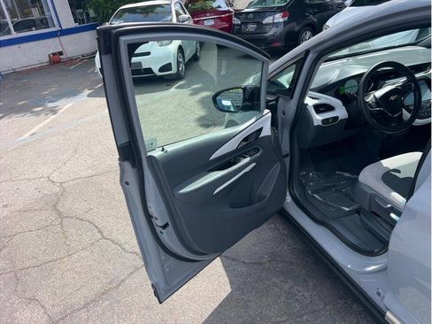 Used 2020 Chevrolet Bolt LT FWD image 14