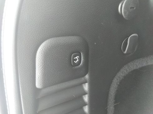 Used 2021 Jeep Grand Cherokee Overland image 9