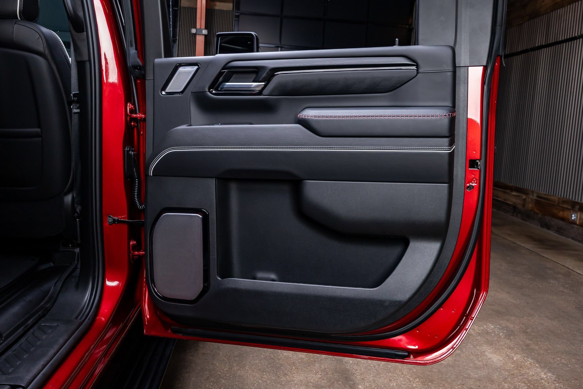 Used 2025 GMC Sierra 2500 AT4X AWD/4WD image 40