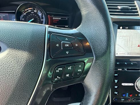 Used 2017 Ford Explorer Limited w/ Equipment Group 303A AWD/4WD image 32