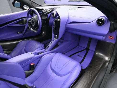 Used 2024 McLaren 750S Spider RWD image 24