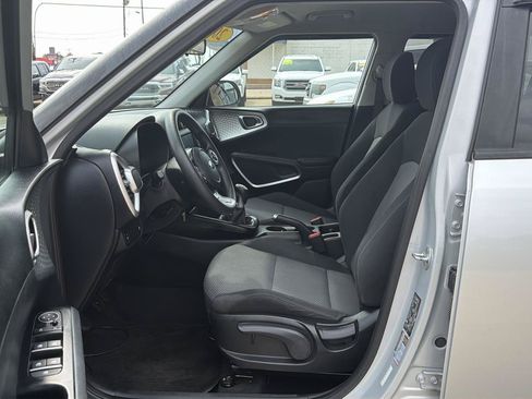 Used 2021 Kia Soul LX FWD image 9