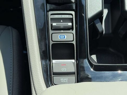 Certified 2025 Honda Accord EX-L image 16