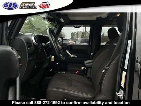 Used 2015 Jeep Wrangler Unlimited Rubicon w/ Connectivity Group image 9