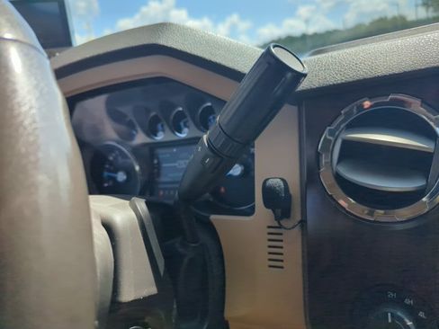 Used 2011 Ford F350 Lariat AWD/4WD image 17