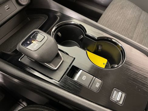 Used 2023 Nissan Rogue SV image 25