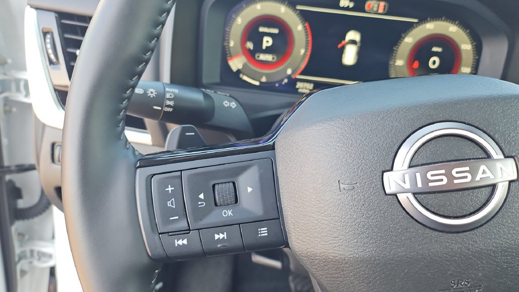 Certified 2026 Nissan Rogue SL AWD/4WD image 9