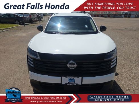 Used 2026 Nissan Kicks SV w/ Cold Weather Package AWD/4WD image 2