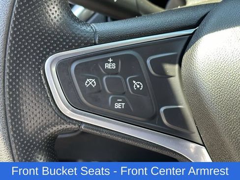 Used 2019 Chevrolet Equinox LT FWD image 9