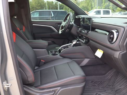 Used 2023 Chevrolet Colorado Z71 w/ Z71 Convenience Package 2 AWD/4WD image 19