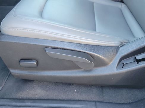 Used 2019 Chevrolet Colorado W/T image 12