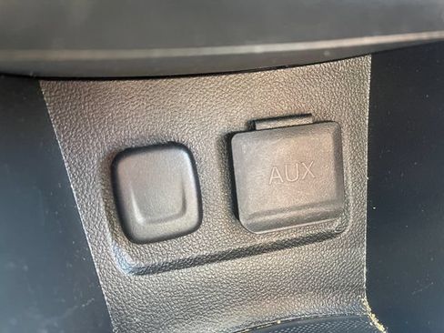 Used 2015 Buick Encore Convenience FWD image 27